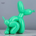 Chien décoratif en résine avec un design unique