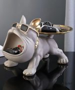 Figurine chien bouledogue décorative, style élégant et contemporain