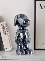 Statue chien cosmonaute anodisé noir, 28 cm de hauteur