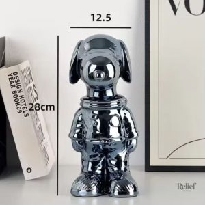 Statue décorative représentant un chien astronaute noir