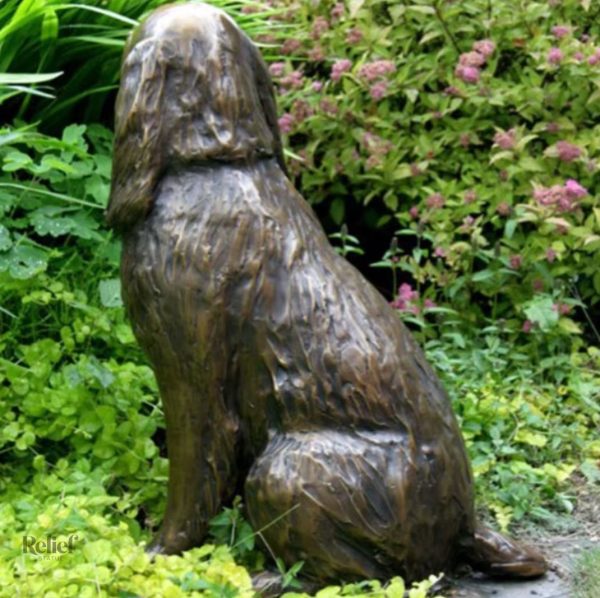 Figurine épagneul en résine pour embellir votre jardin