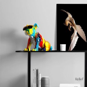 Statue de chien Bouledogue, design artistique et coloré