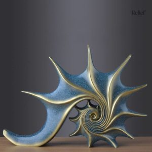 Sculpture design inspirée de la mer, ambiance artistique