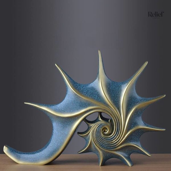 Sculpture design inspirée de la mer, ambiance artistique