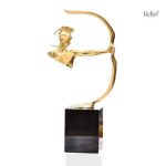Statue d'un homme archer en or deluxe