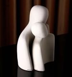 Couple abstrait en céramique, sculpture décorative 25 cm