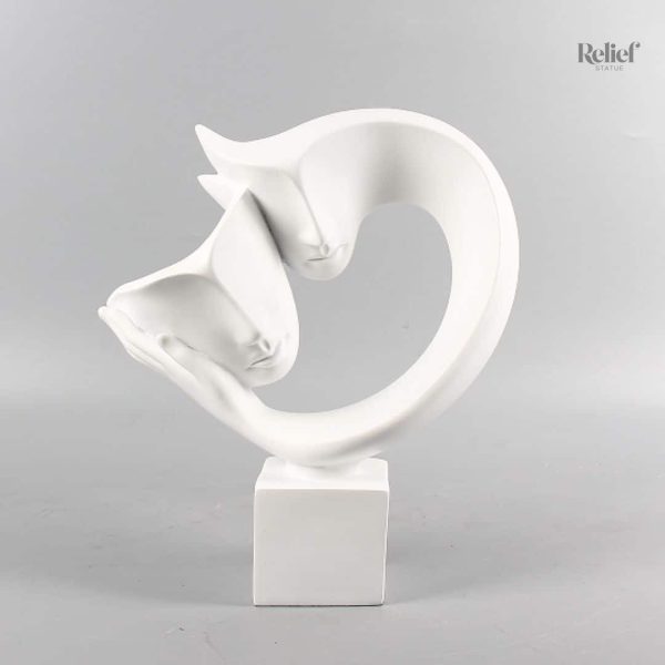 statue-couple-abstrait-en-resine-blanc-27-cm-1 Statue couple abstrait en résine blanche 27 cm