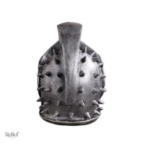 Sculpture de crâne de soldat romain en résine