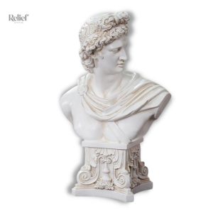 Statue David en marbre inspirée de l'art grec classique
