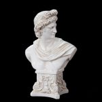 David en position de triomphe, sculpture grecque raffinée