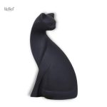 Statue contemporaine de chat élégante en décoration