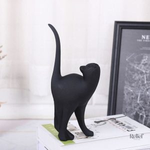 Statue design de chat pour embellir votre espace