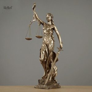 Statue en bronze de Thémis, symbole de la justice