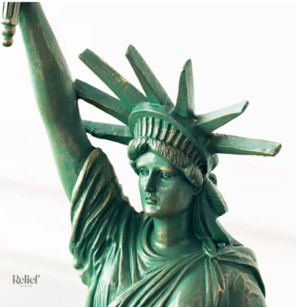 Figurine réaliste de la Liberté, 27 cm en résine
