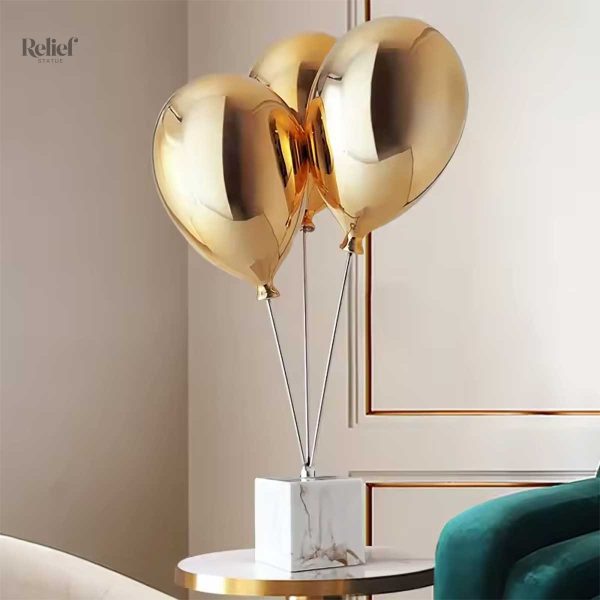 statue-design-ballons-dores-sur-socle-en-marbre-blanc-scu-0cspro-1 Statue design ballons dorés sur socle marbre blanc, 67 cm