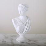 Diane Chasseresse, statue inspirée de la mythologie