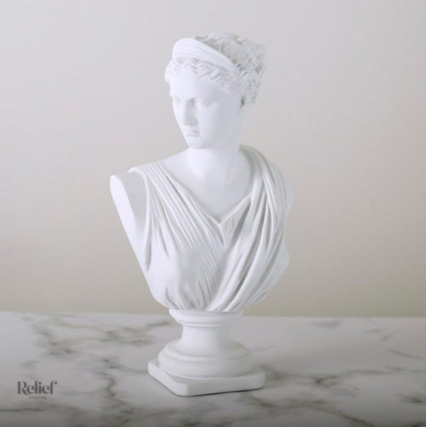 Diane Chasseresse, statue inspirée de la mythologie
