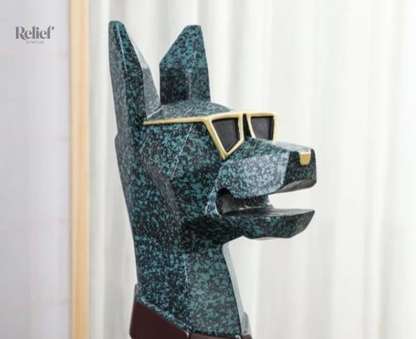 Statue Dobermann stylisée, article de table