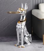 Statue artistique de Dobermann en finition argentée