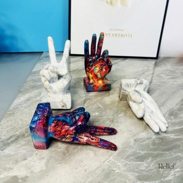 Sculpture stylisée du doigt pour un décor unique