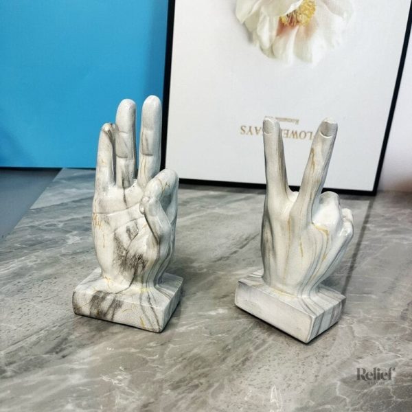 Statue artistique qui évoque la créativité