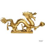 Sculpture design moderne représentant un dragon stylisé