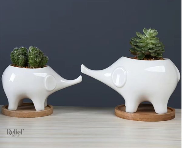 Éléphant en porcelaine, accessoire pour plantes