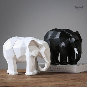 Éléphant en résine décoratif