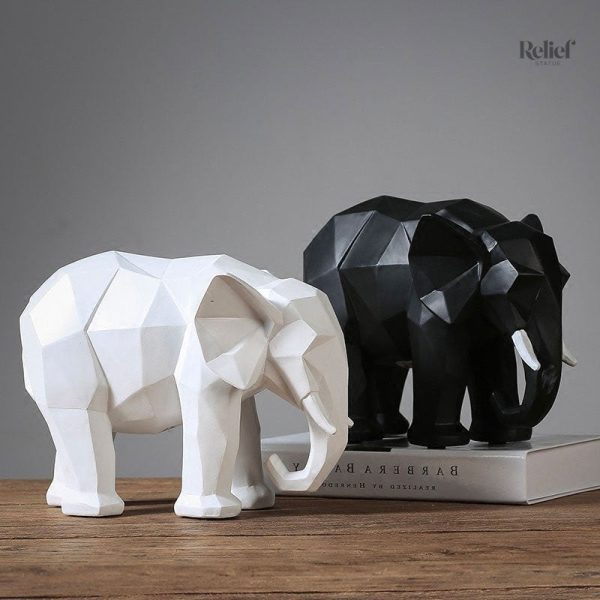 Éléphant en résine décoratif