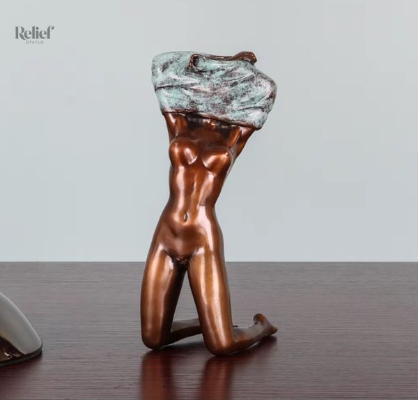 Statue en bronze femme nue 17 cm
