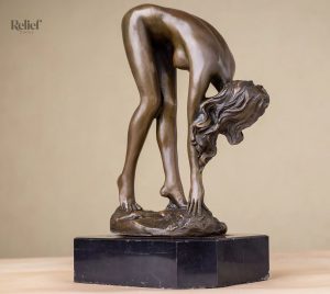 Statue femme en bronze, 19 cm, œuvre d'art moderne