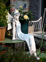 Décoration extérieure fée assise, statue 62 cm pour le jardin