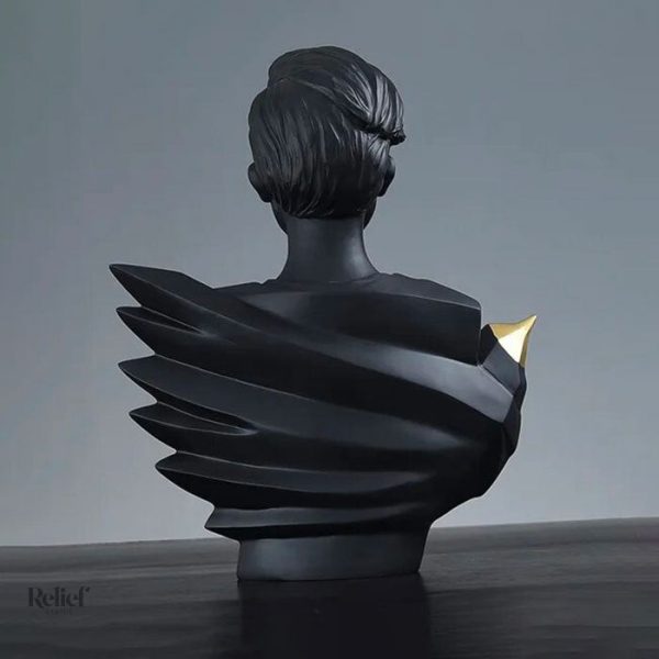 Femme en sculpture, art moderne