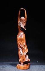 Sculpture décorative femme en bois, 23 cm de hauteur