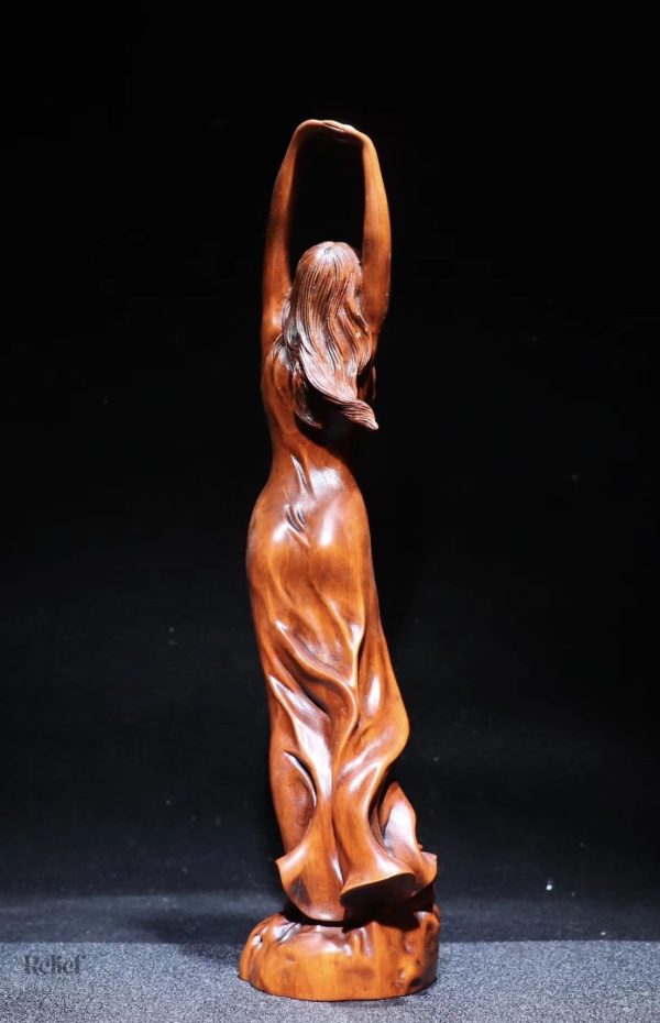 Sculpture décorative femme en bois, 23 cm de hauteur