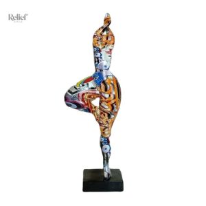 Statue d'art féminine, 46 cm de hauteur