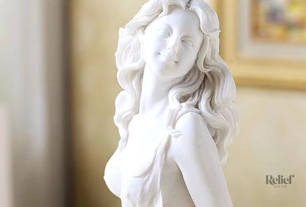 Statue femme nue de 31 cm, design raffiné et moderne