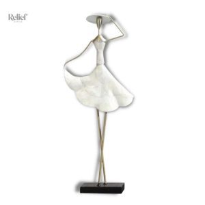 Statue Femme Vintage 55 cm en décoration artistique