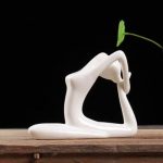 Sculpture zen femme, accent spirituel