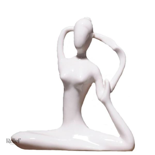 Figurine de yoga femme, symbole de paix