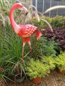 Flamant rose décoratif en métal, hauteur 103 cm