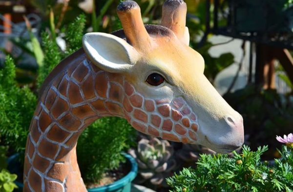 Girafe décorative en résine pour extérieur, 49 cm de hauteur