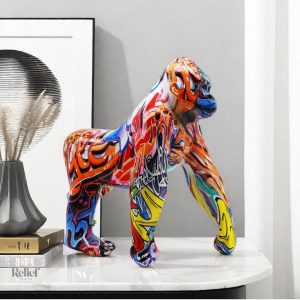 Statue décorative de gorille en résine colorée