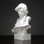 Élégante statue de la déesse Aphrodite, pièce décorative raffinée