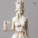 Représentation de la déesse Athéna, statue grecque élégante