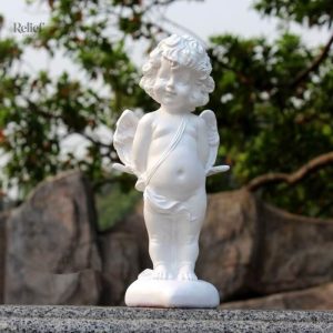 Cupidon, la statue grecque, symbole d'amour et de beauté
