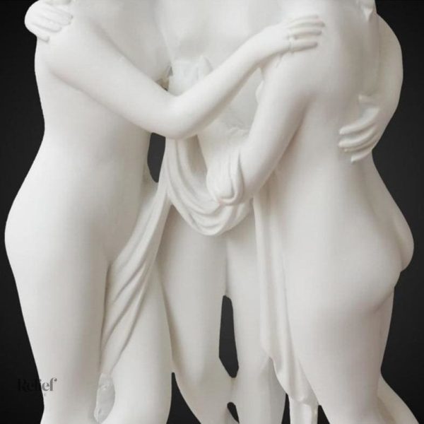 Détail artistique de la statue Les Trois Grâces en décor