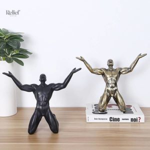 Statue homme nu représentant un athlète victorieux