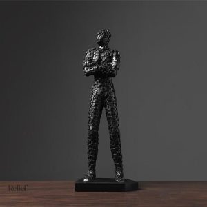 Œuvre moderne représentant un homme en pose dynamique