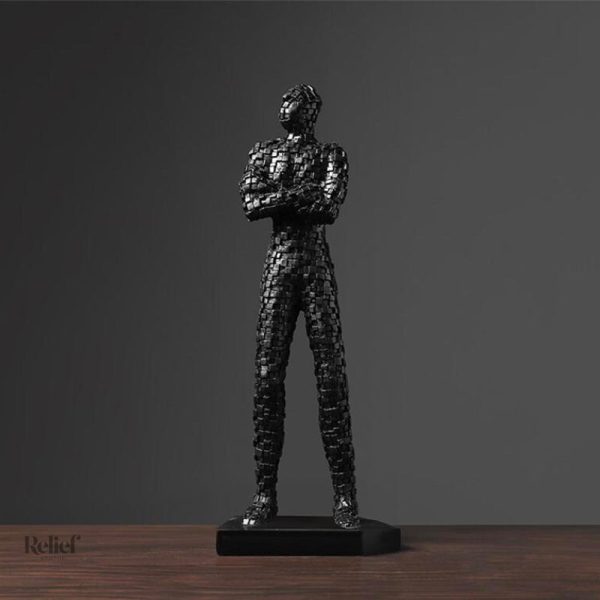 Œuvre moderne représentant un homme en pose dynamique